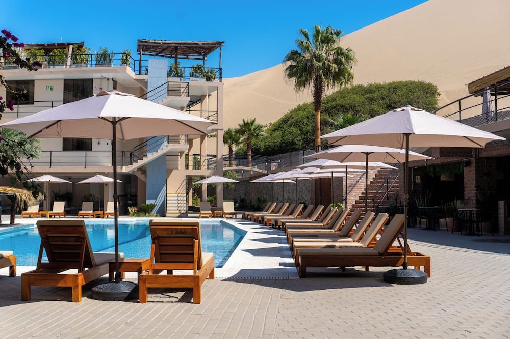 Hotel near Huacachina.