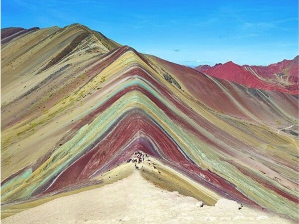 Laguna Humantay y Montaña de Colores: qué son, cómo visitarlas y por qué combinarlas en un solo viaje