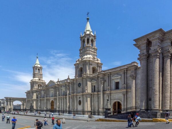 Plaza de Armas of Arequipa: A Walking Guide