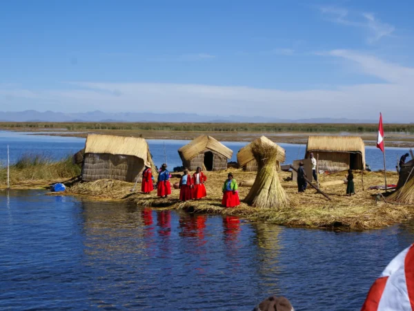 Uros Islands on Lake Titicaca: Complete Guide to Visiting Them