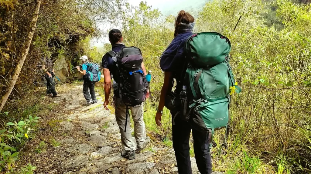 HIKE TO CHOQUEQUIRAO