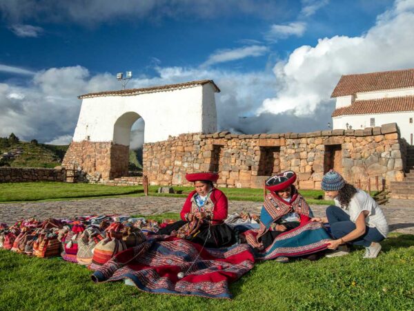 Textilería tradicional de Chinchero: técnicas ancestrales y su significado