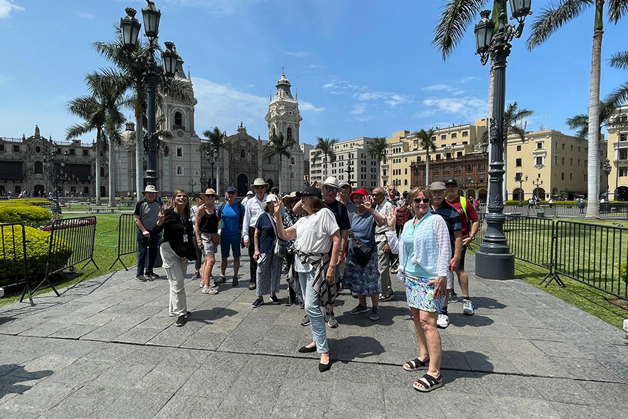 City tour traslado, guia, boleto y transporte.