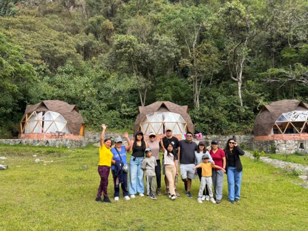 Glamping en Cusco: Por qué dormir en un Domo Geodésico en Salkantay