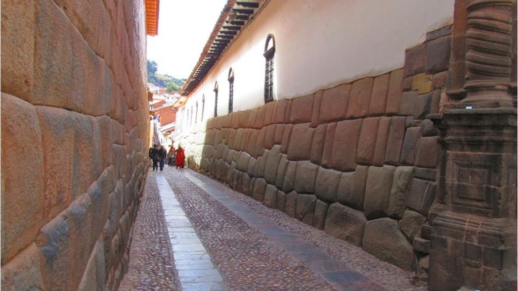 Calle Hatun Rumiyoc
